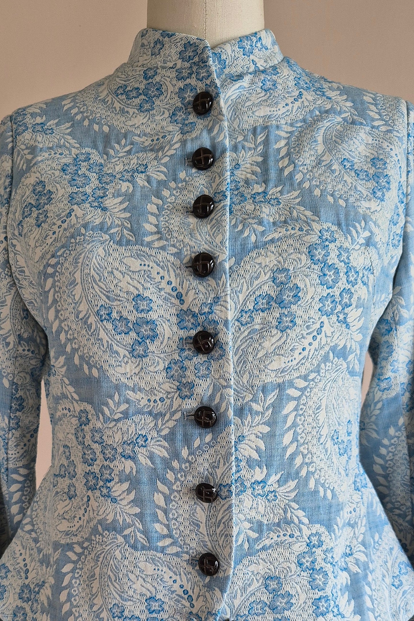 Stunning brocade jacket Size XS/S