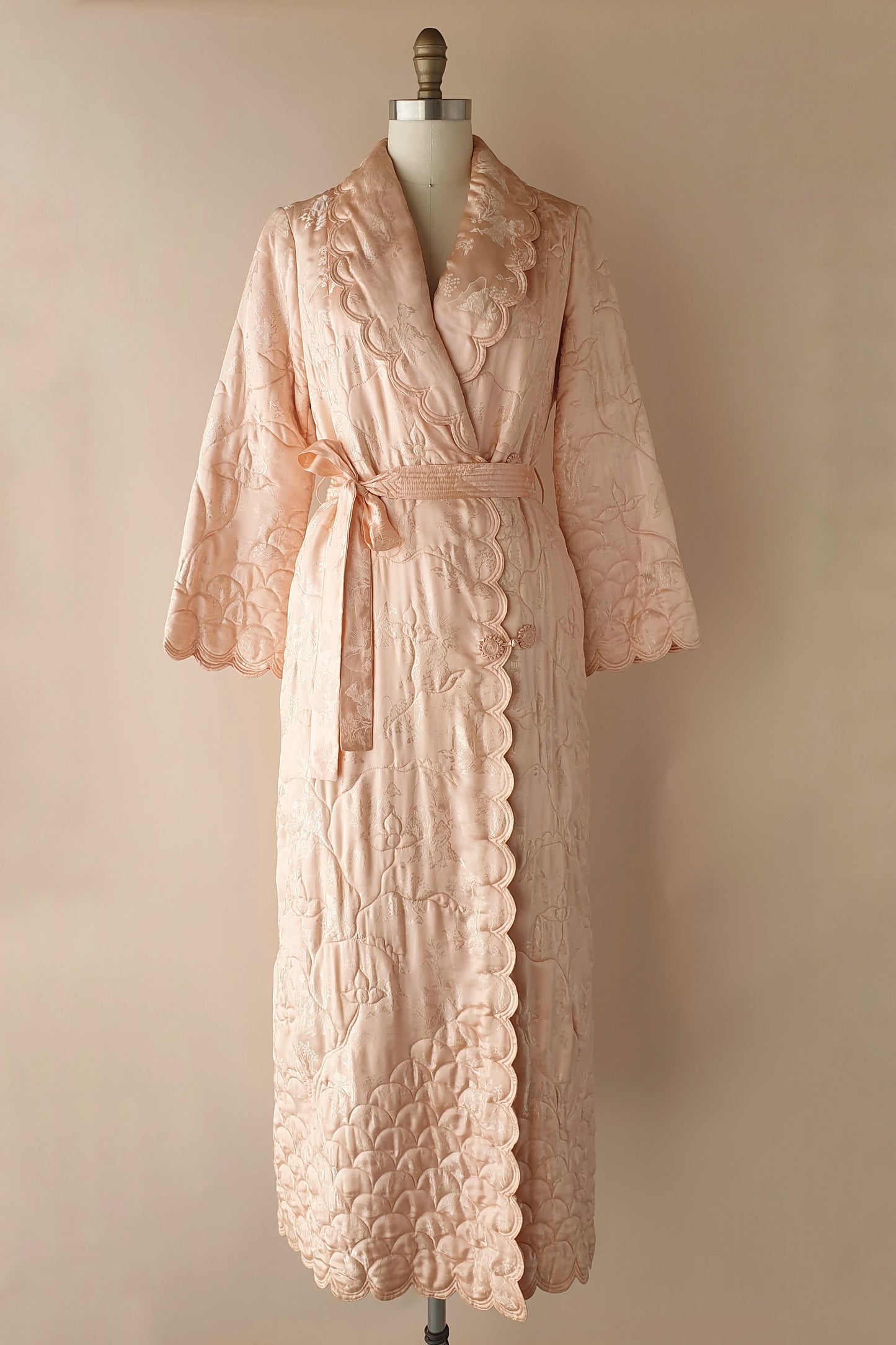 Incredible vintage silk quilted dressing gown Size XS/S