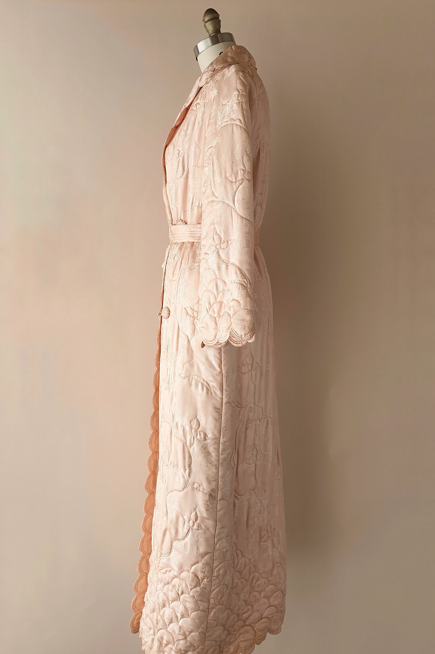 Incredible vintage silk quilted dressing gown Size XS/S