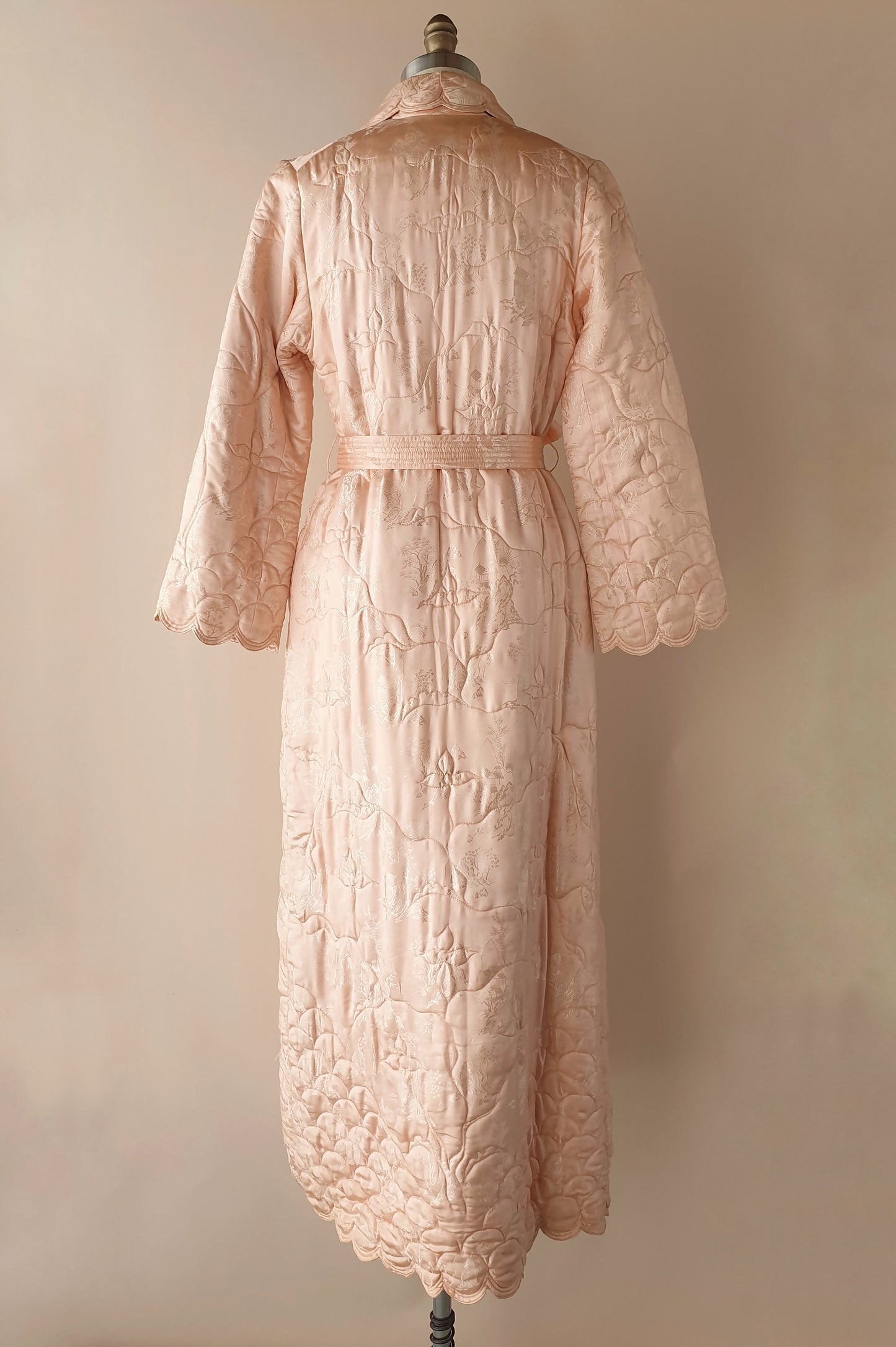 Incredible vintage silk quilted dressing gown Size XS/S