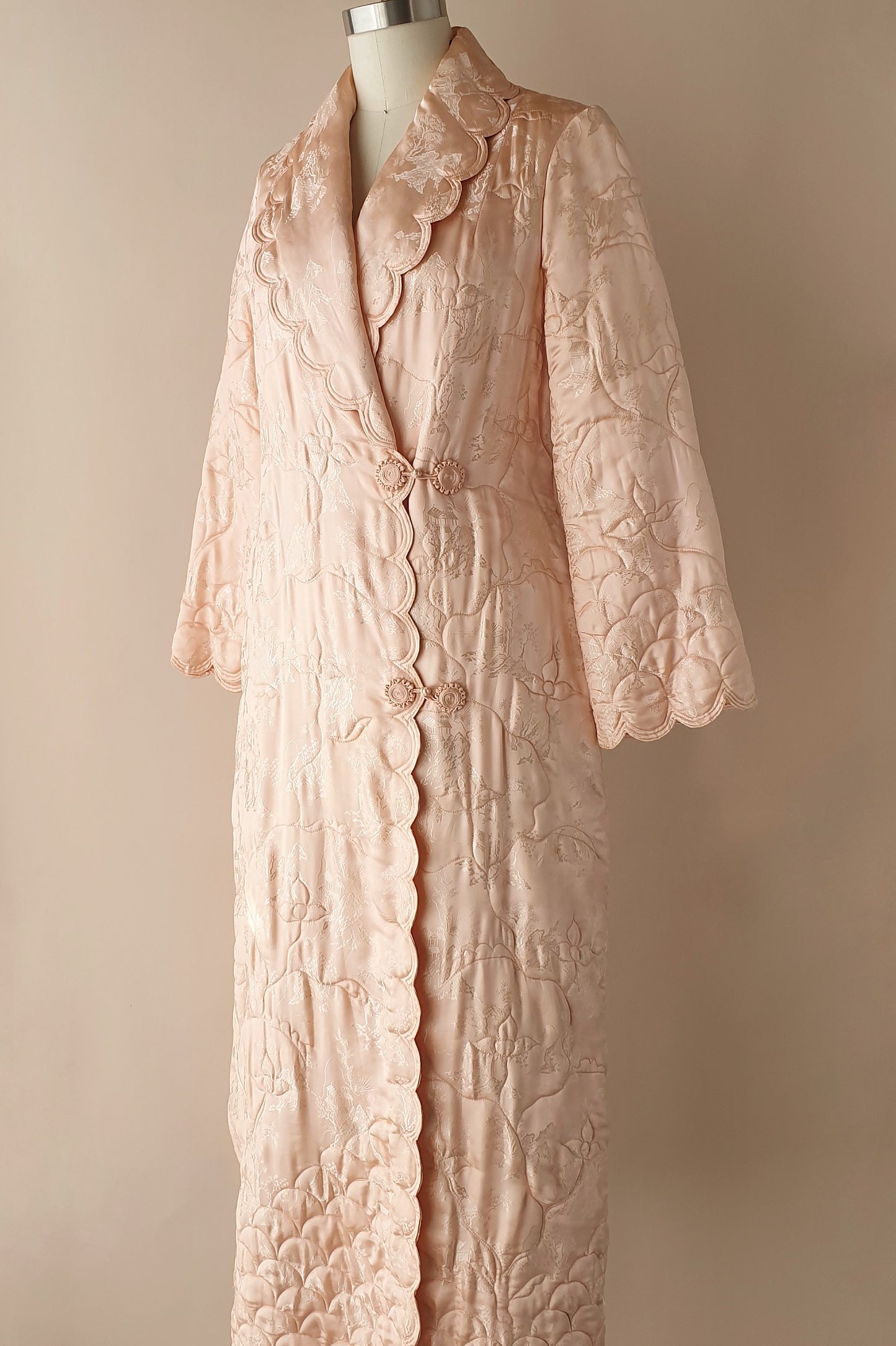 Incredible vintage silk quilted dressing gown Size XS/S