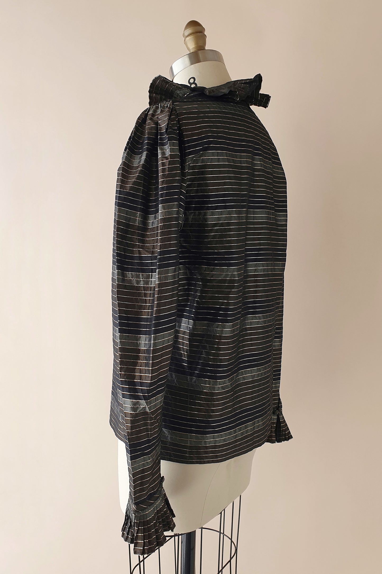 Silk taffeta vintage top Size S