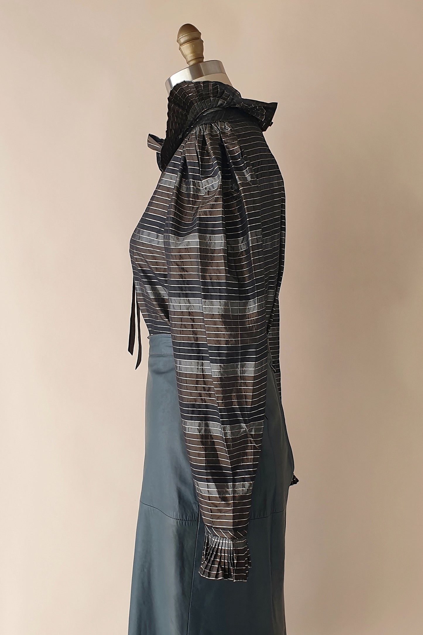 Silk taffeta vintage top Size S