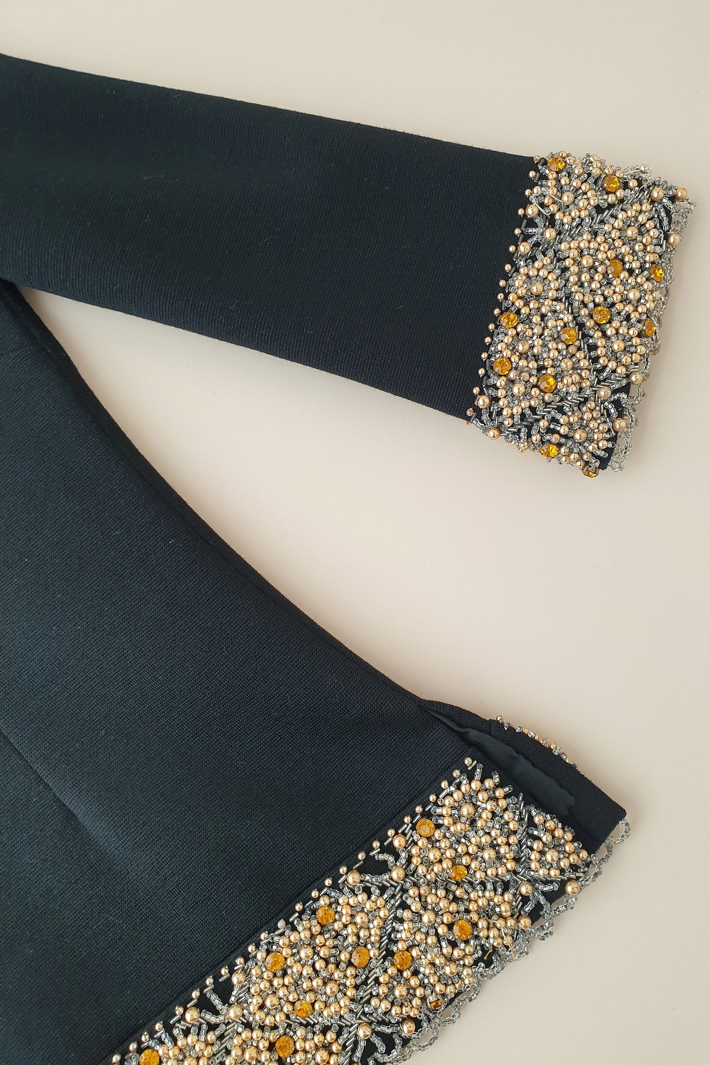 Spectacular vintage beaded wool top Size 8