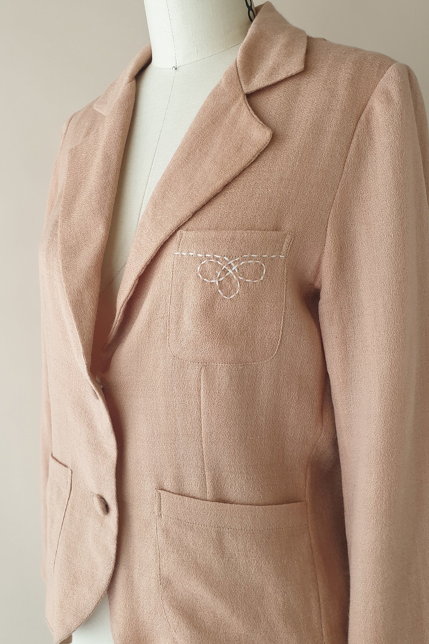 Beautiful light wool jacket from Easton Pearson Size 8