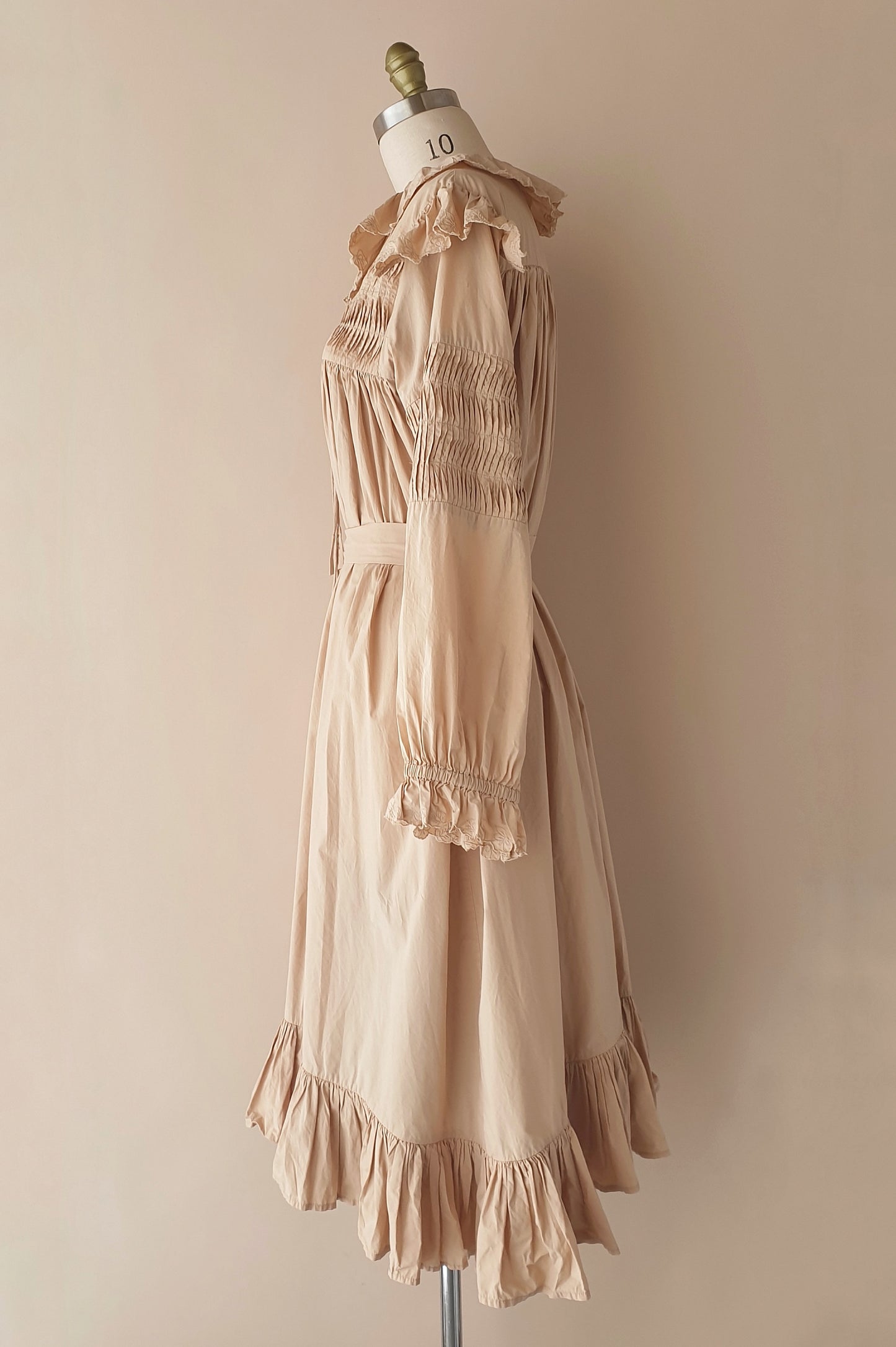 V. de Vinster beige smock dress Size M