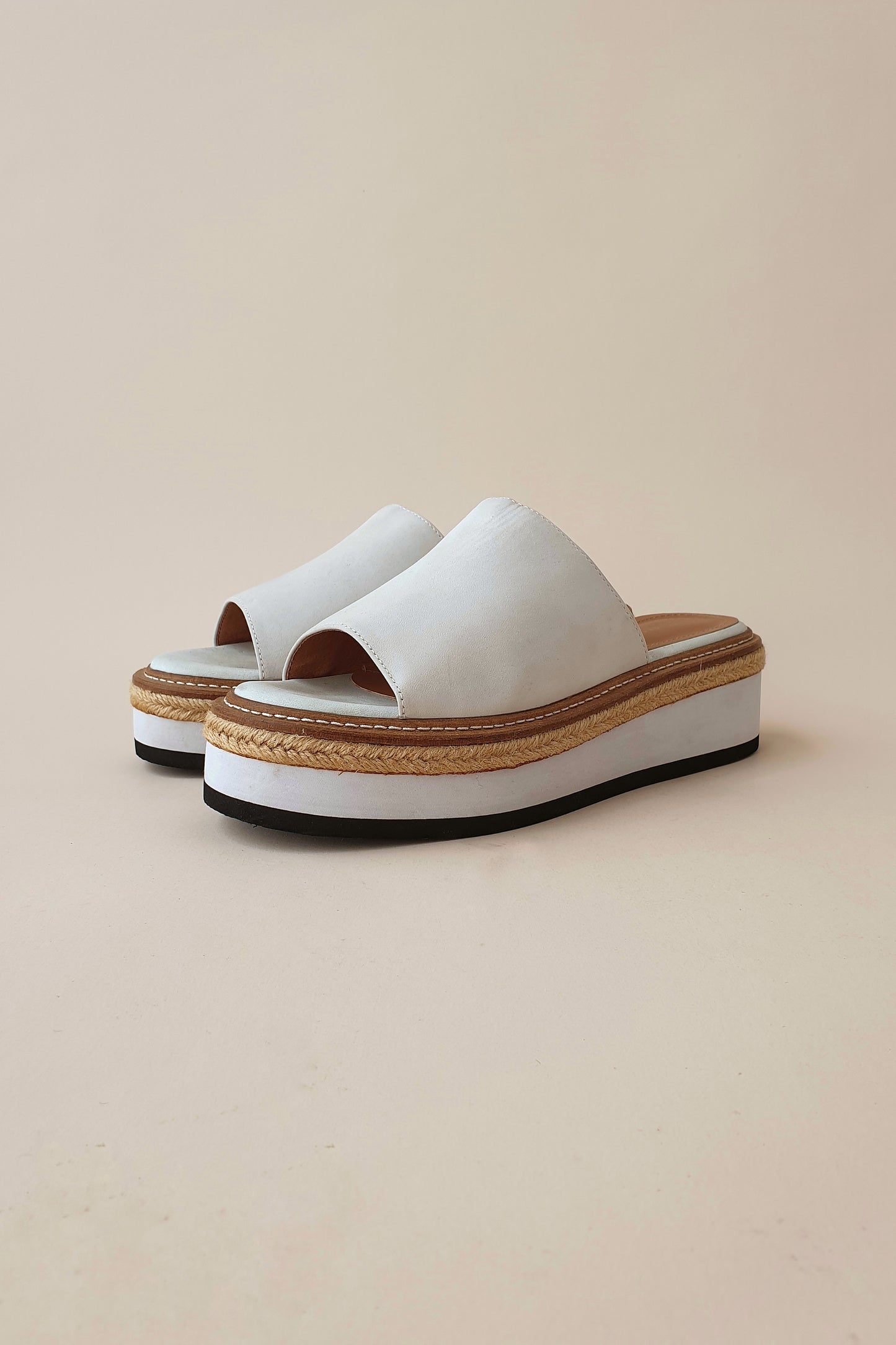 Alias Mae leather slides Size 37