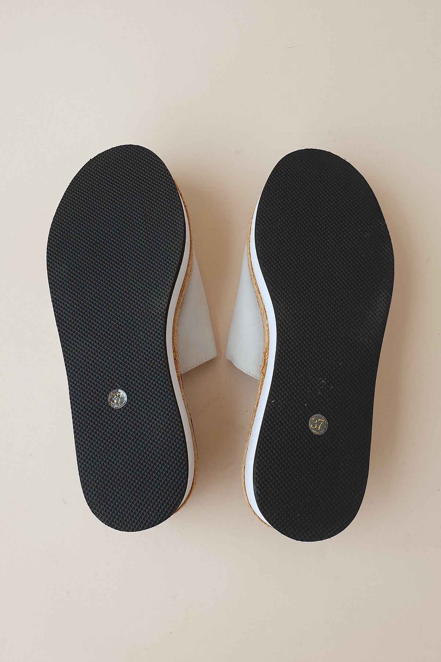 Alias Mae leather slides Size 37