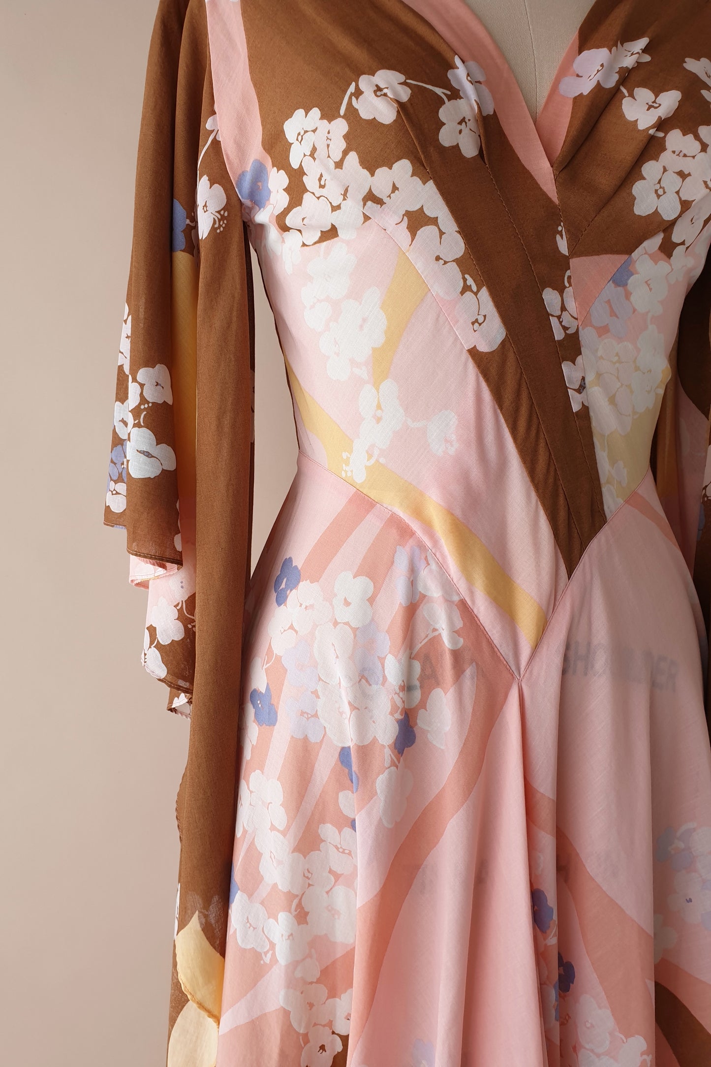 Absolutely stunning vintage maxi dress Size XS