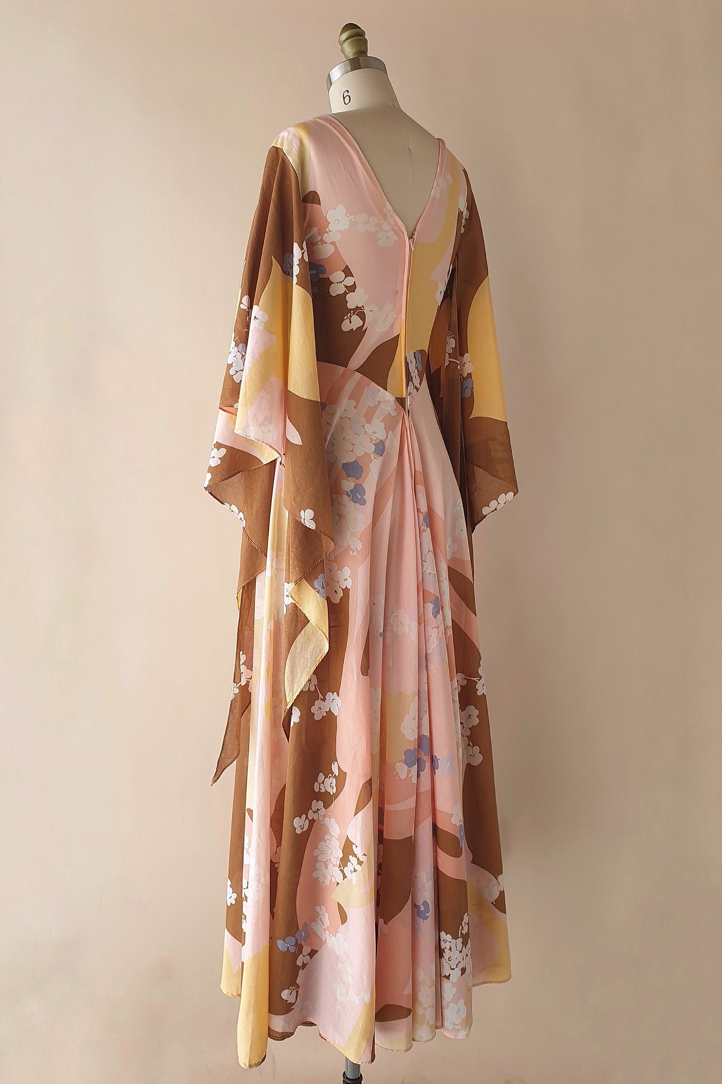 Absolutely stunning vintage maxi dress Size XS