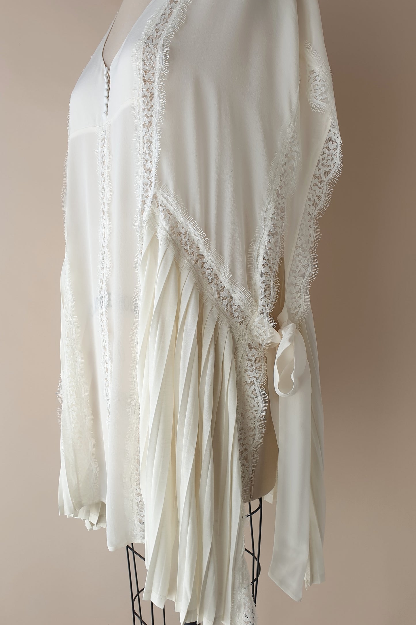 Stunning silk top Size S/M