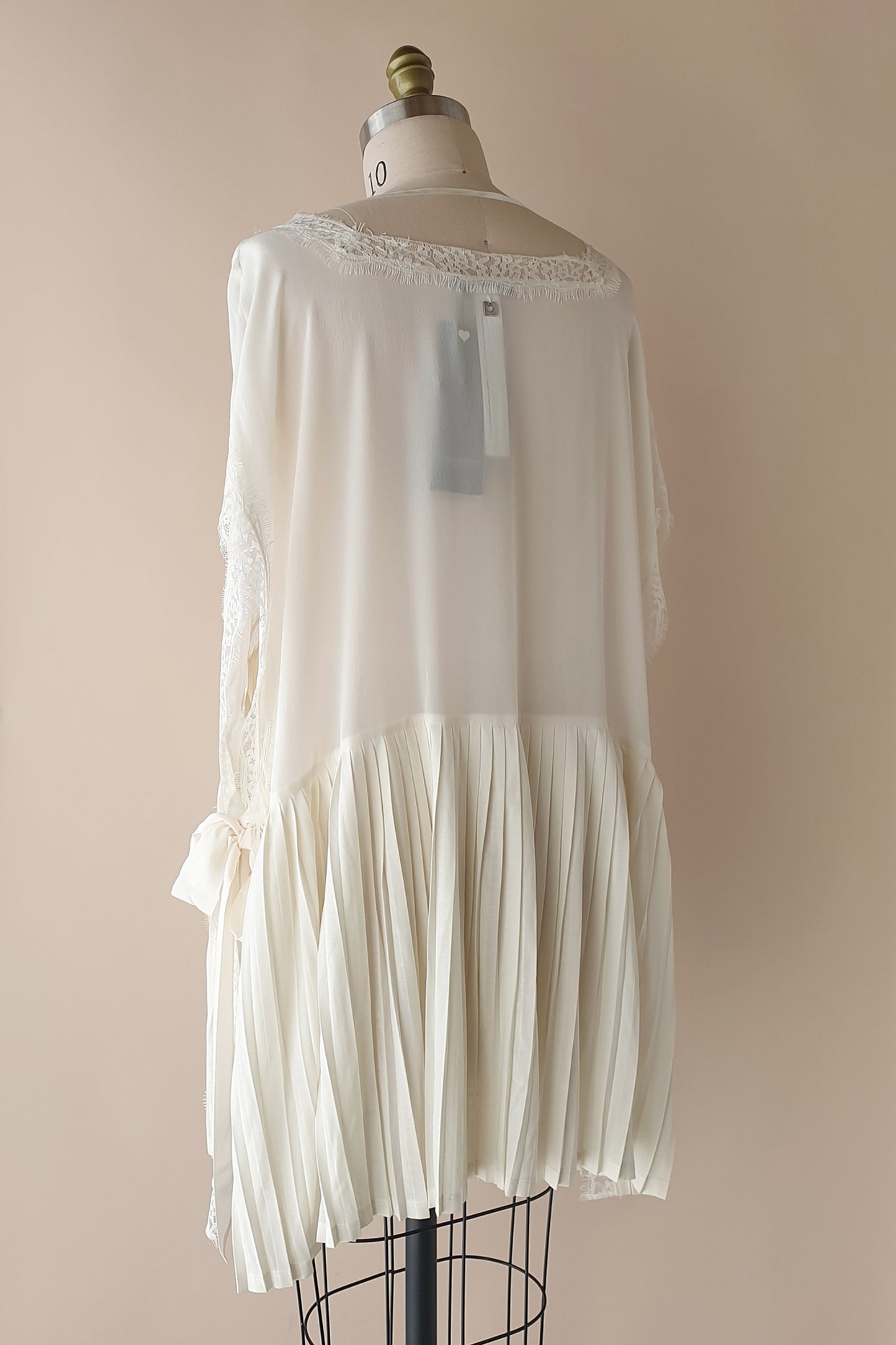 Stunning silk top Size S/M