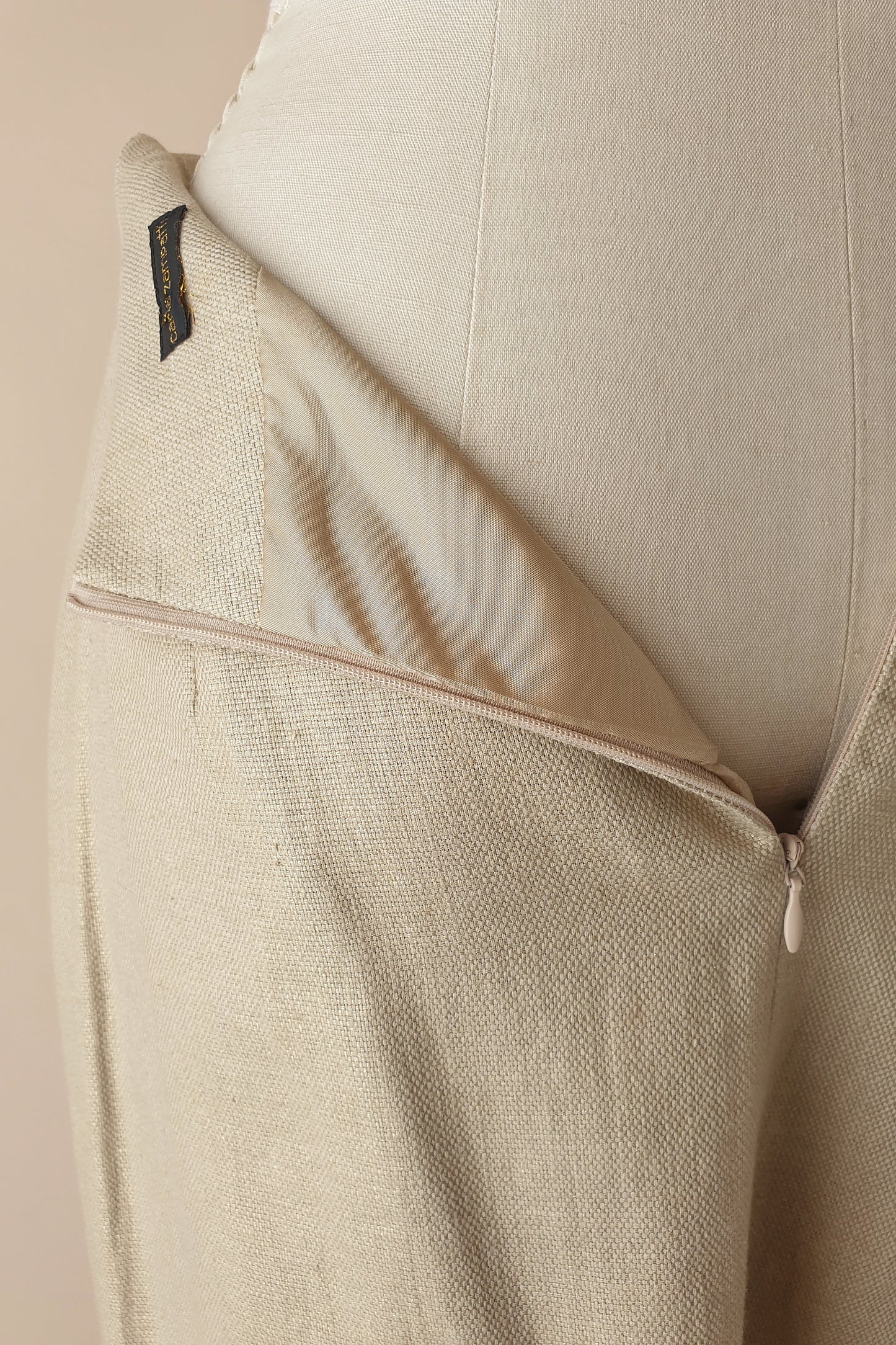 Gold Carla Zampatti pencil skirt Size XS/S