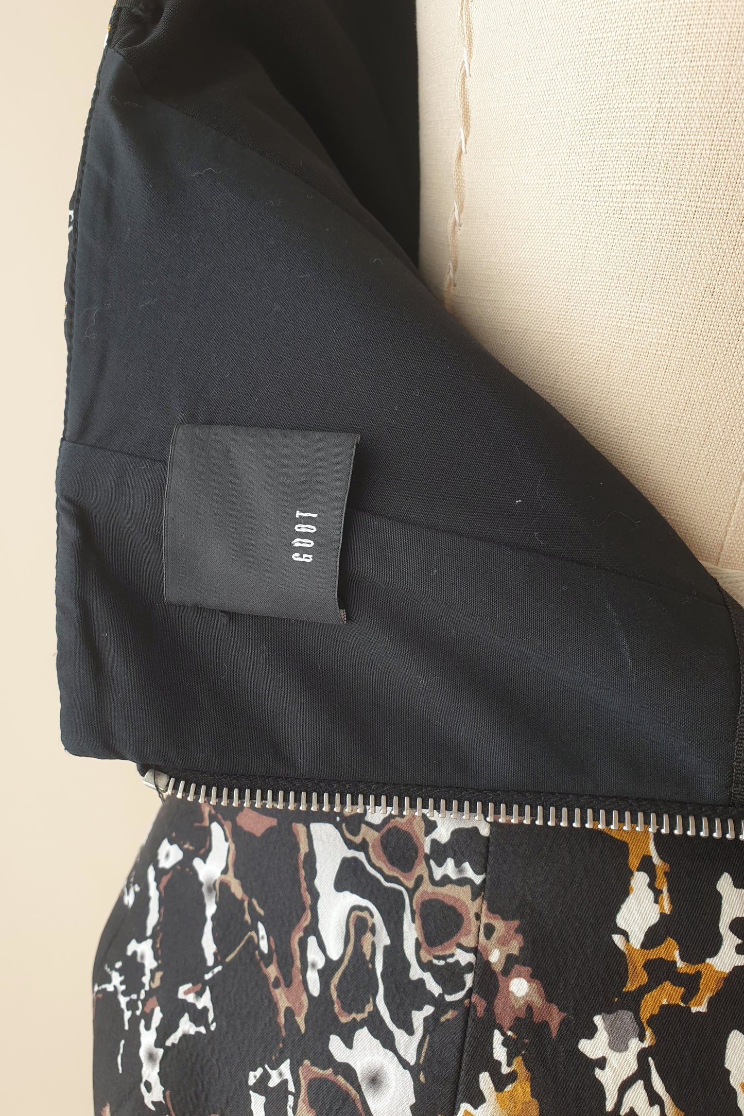 Sensational silk corset by Josh Goot Size XS