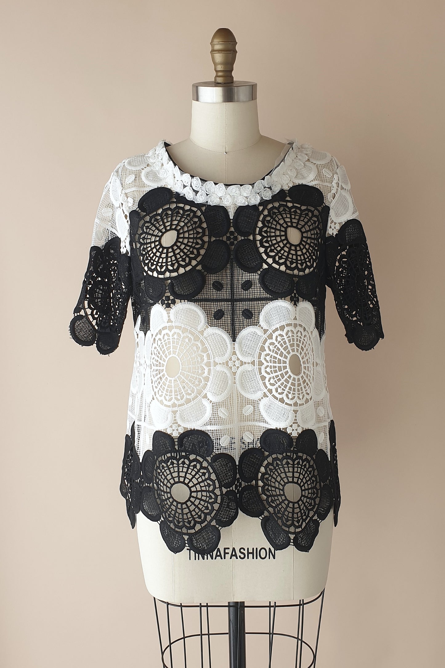 Curate by Trelise Cooper lace top Size S