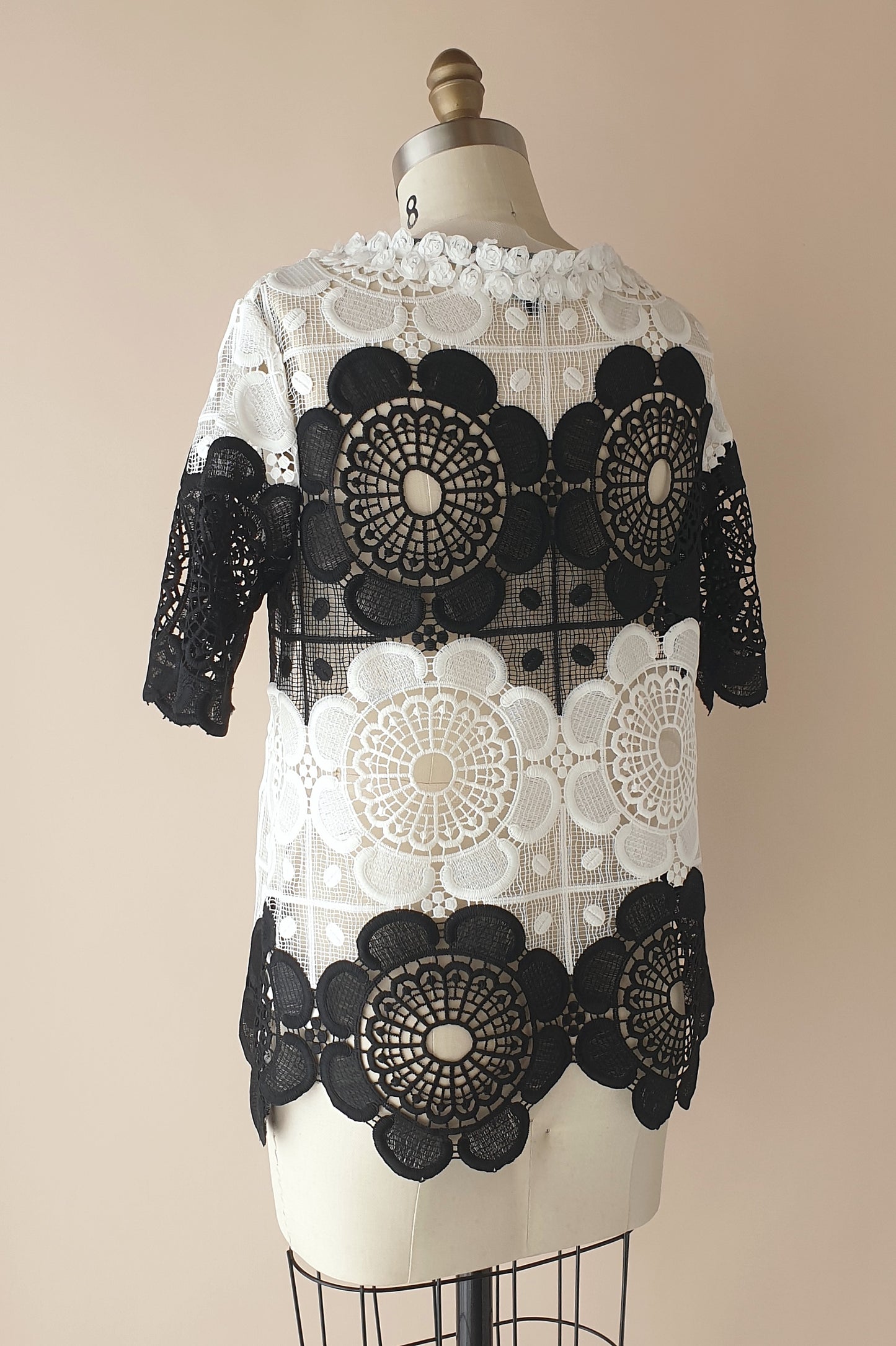 Curate by Trelise Cooper lace top Size S