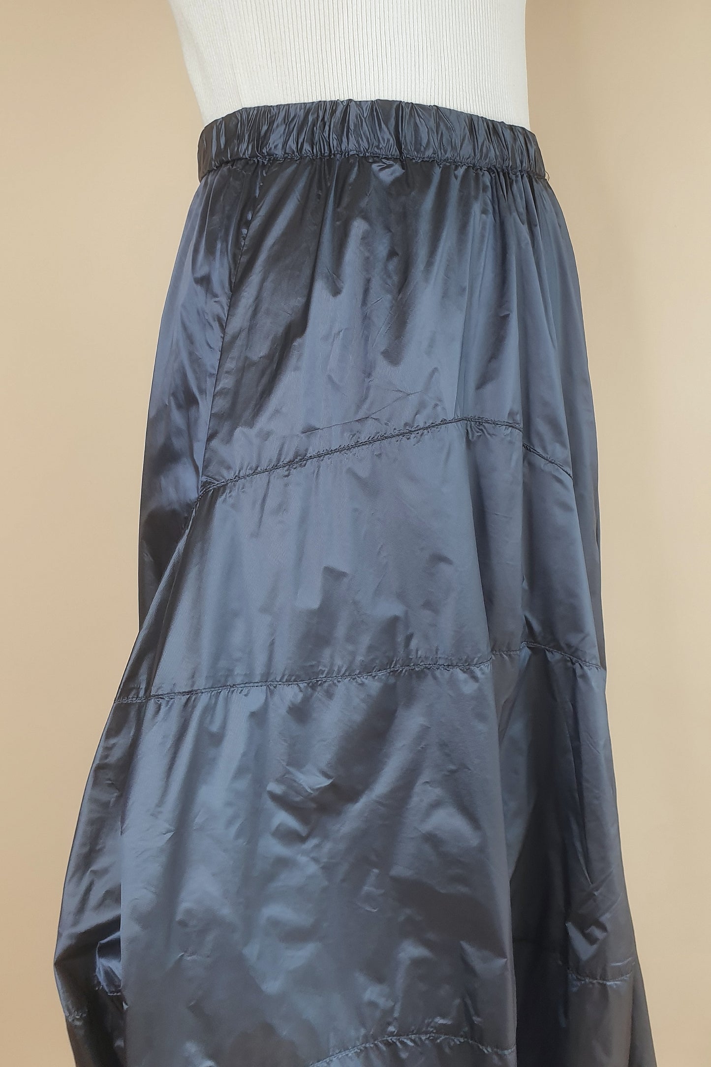 Fabulous Alembika midi skirt Size XS/S