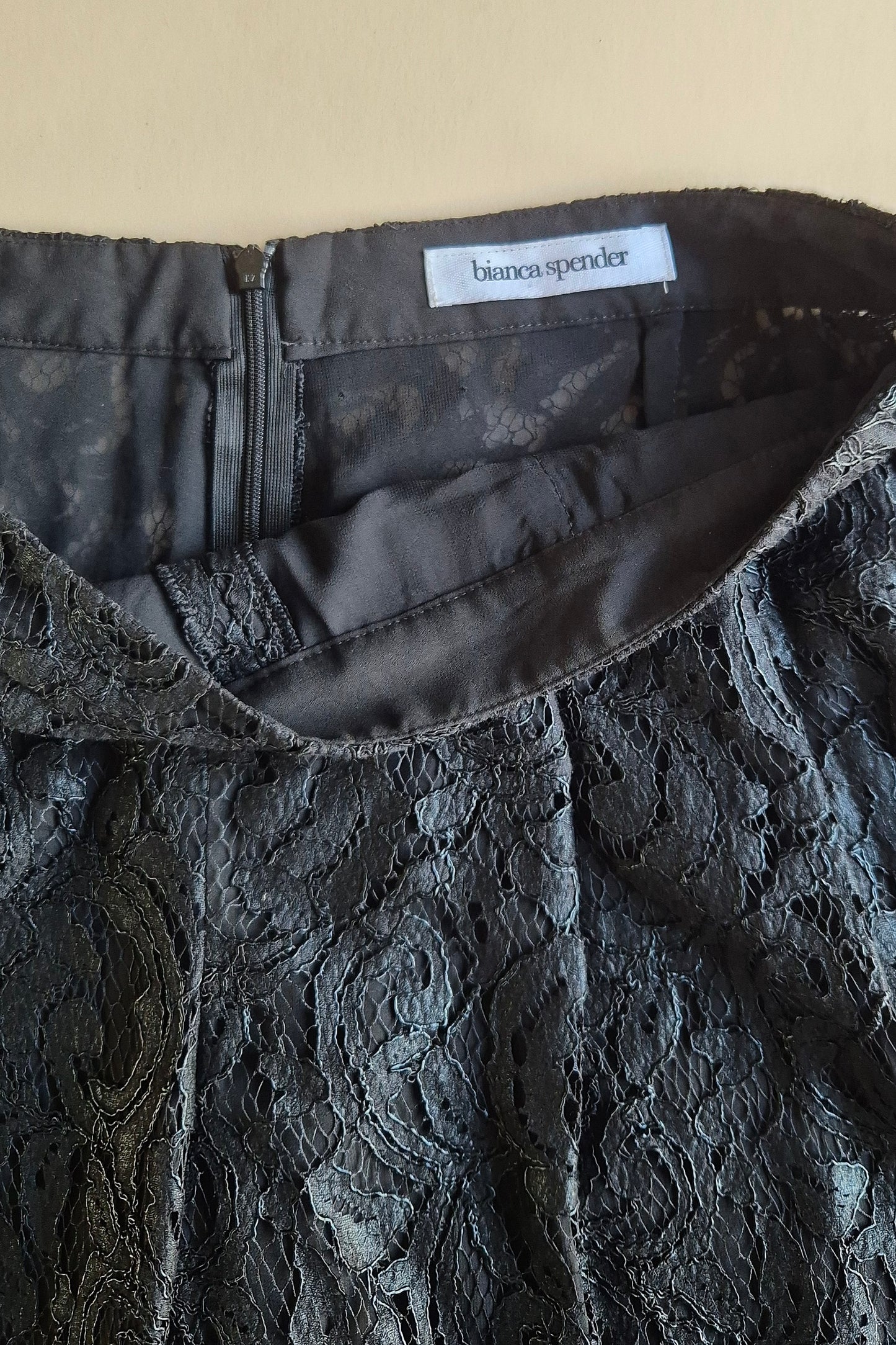 Beautiful Bianca Spender lace pants Size S