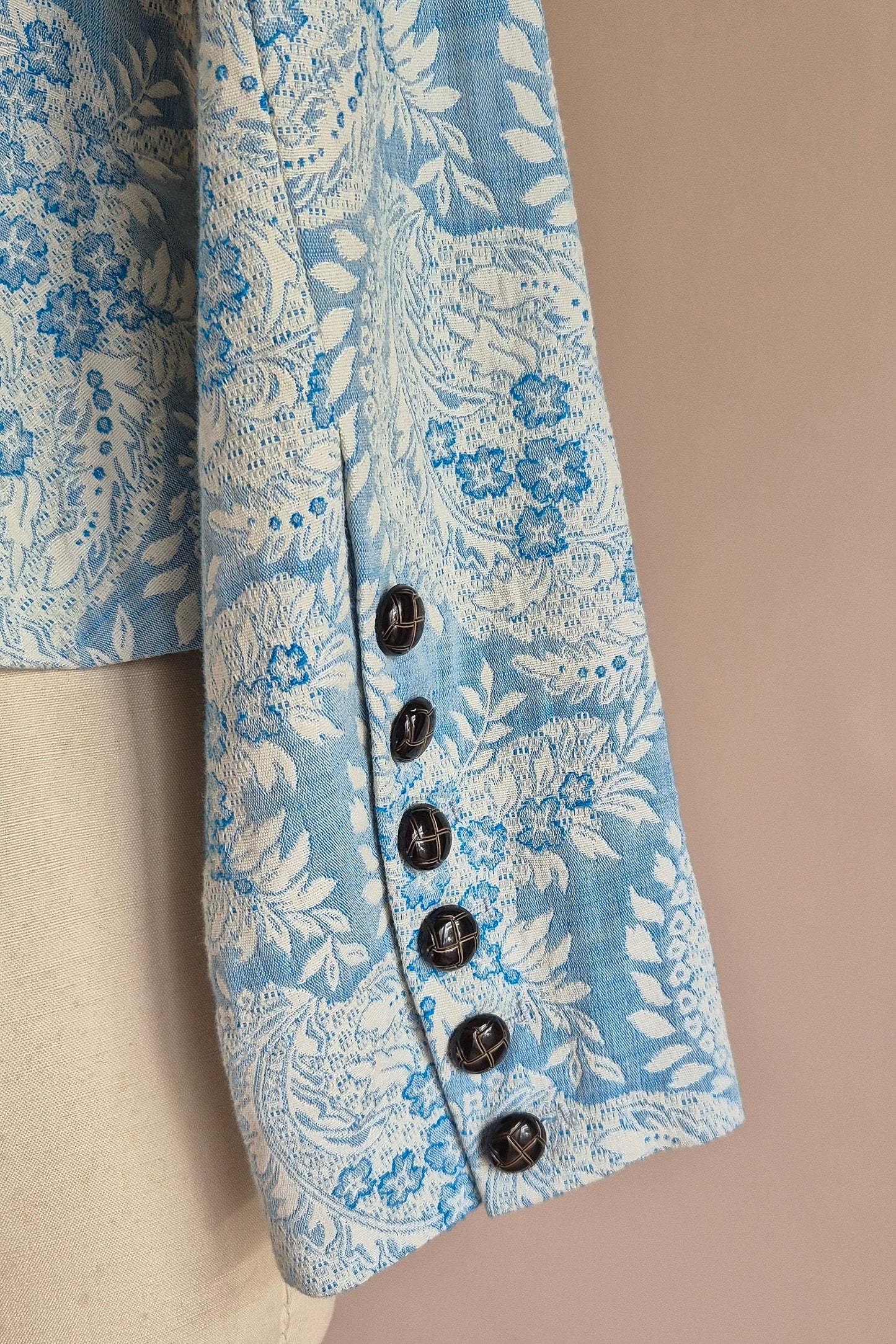 Stunning brocade jacket Size XS/S