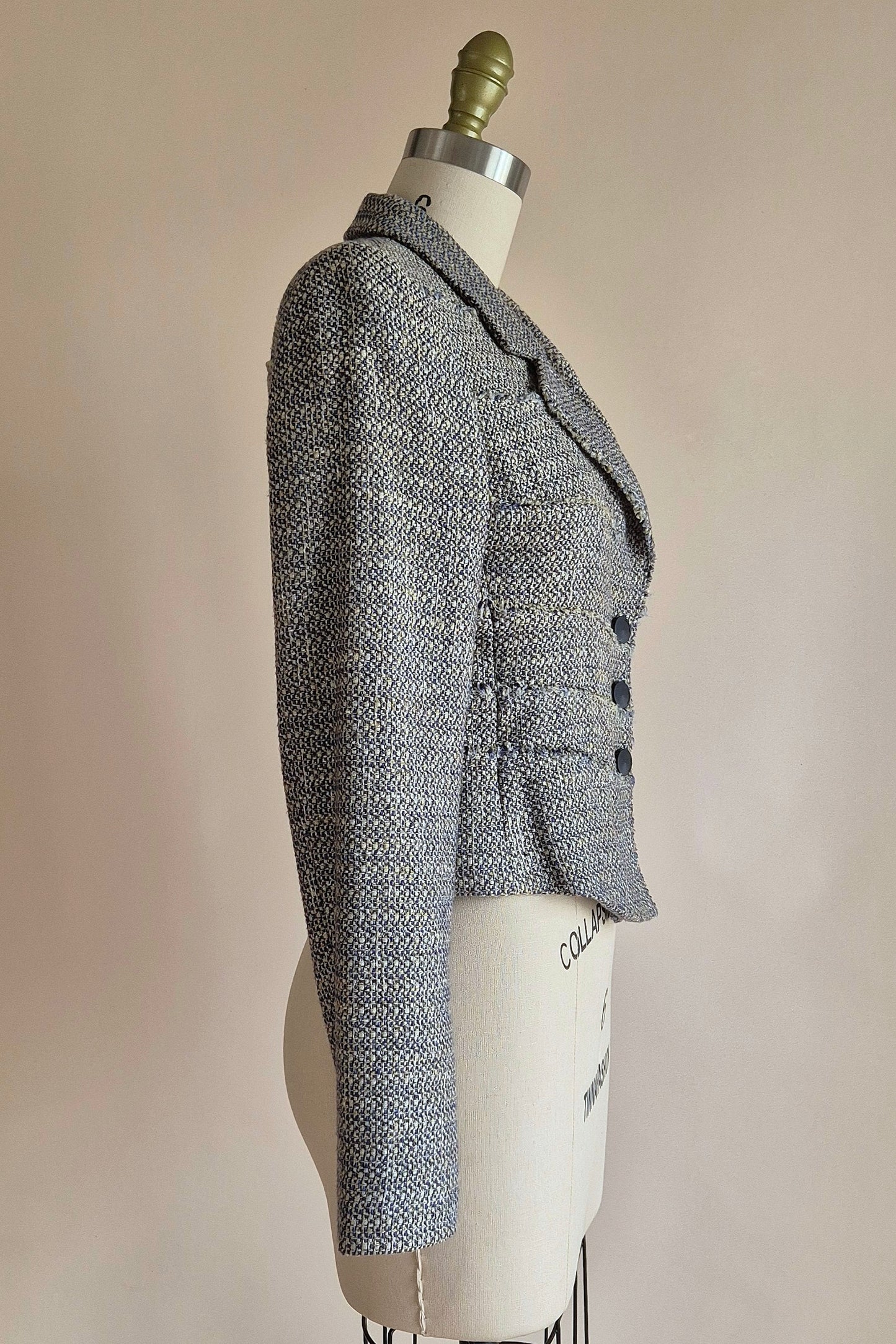 Beautiful Hugo Boss fitted boucle jacket Size XS
