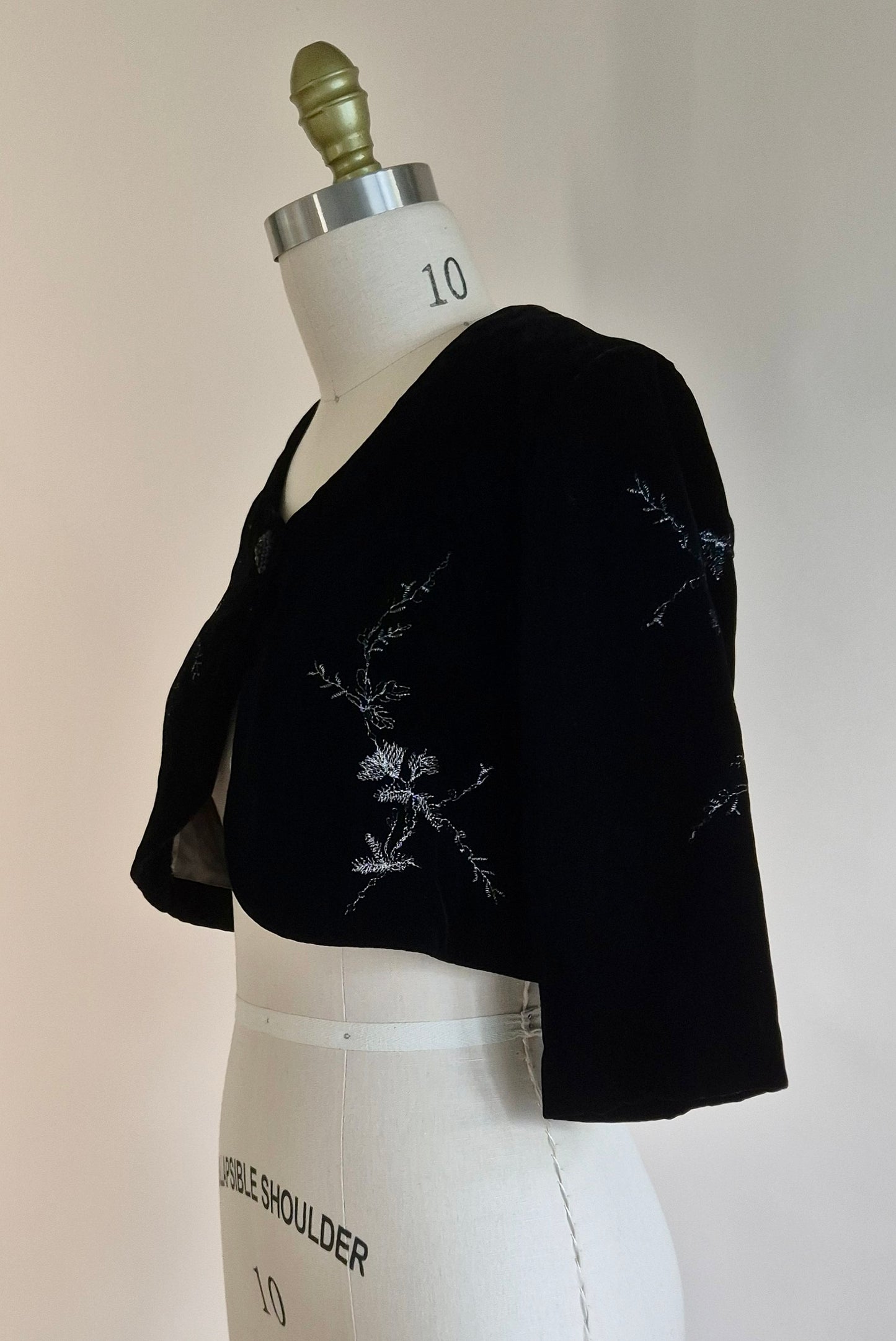 Stunning embroidered velvet bolero Size S