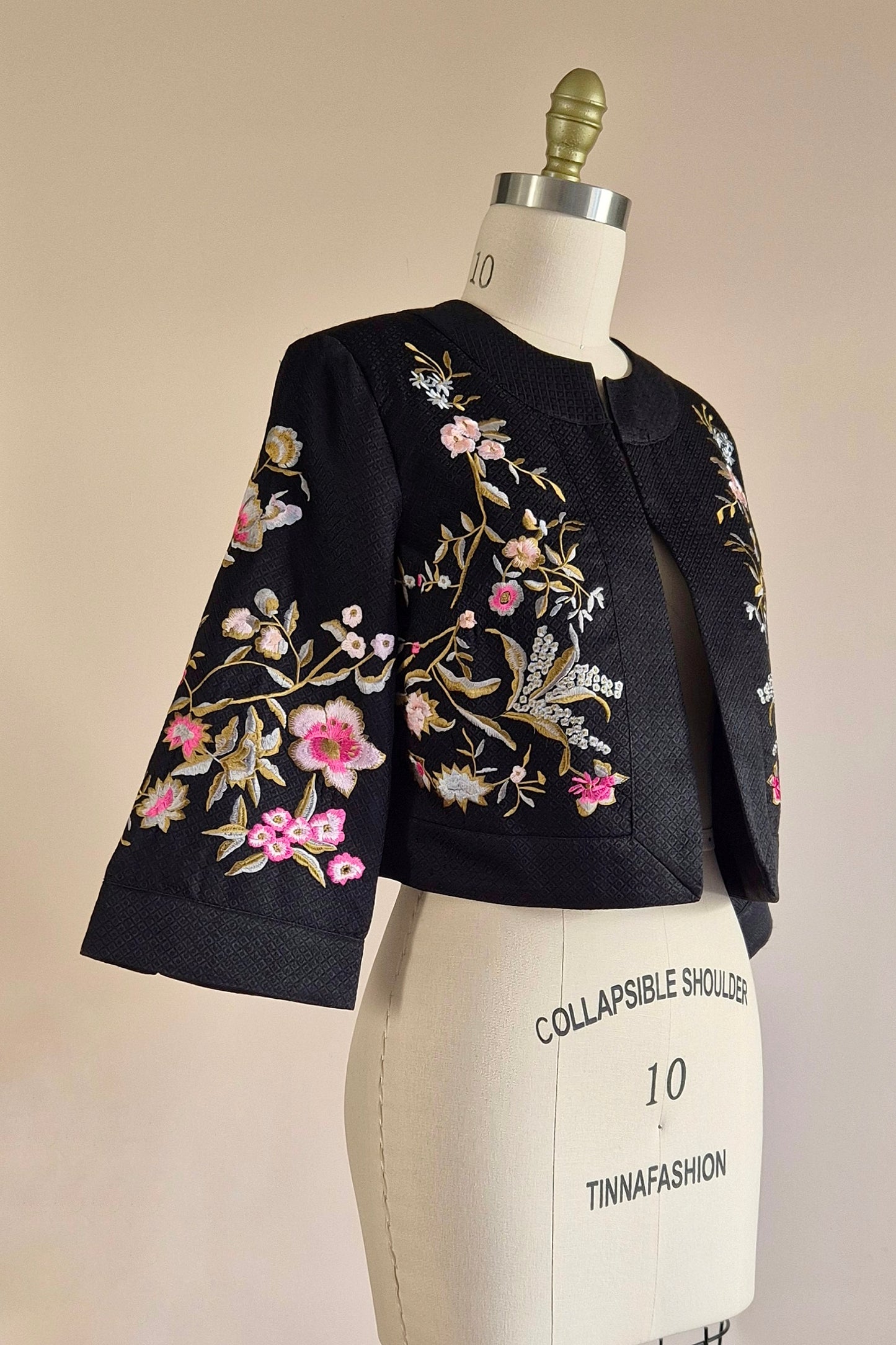 Beautiful embroidered bolero jacket Size S/M