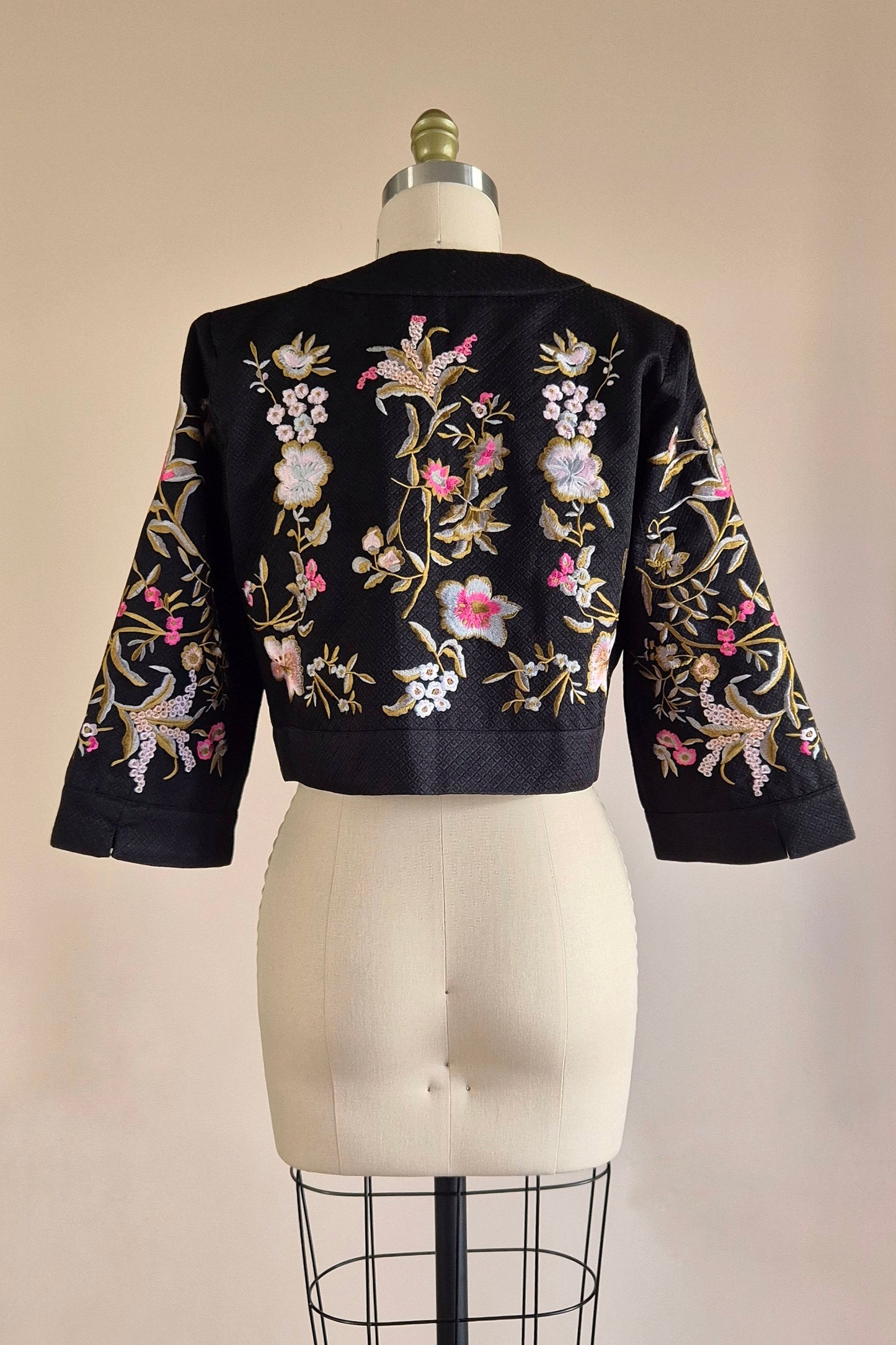 Beautiful embroidered bolero jacket Size S/M
