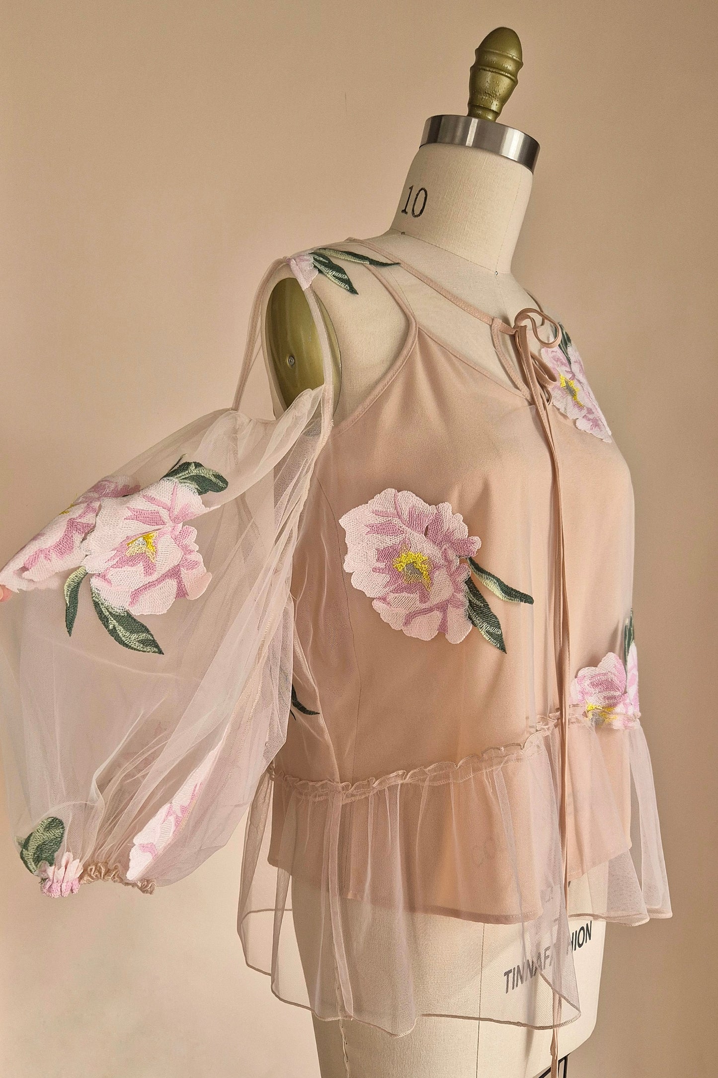 Trelise Cooper Couture floral tulle cold shoulder top Size L