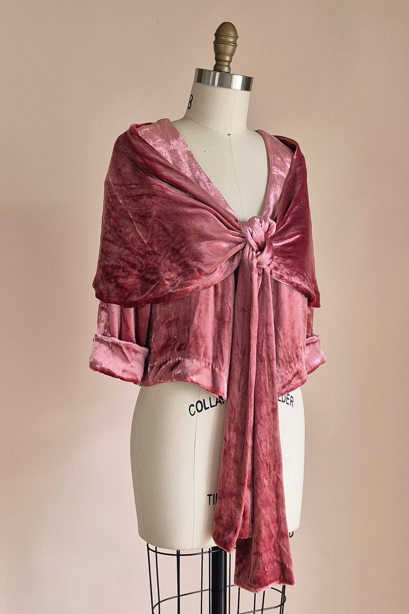 Sensational vintage velvet jacket Size S