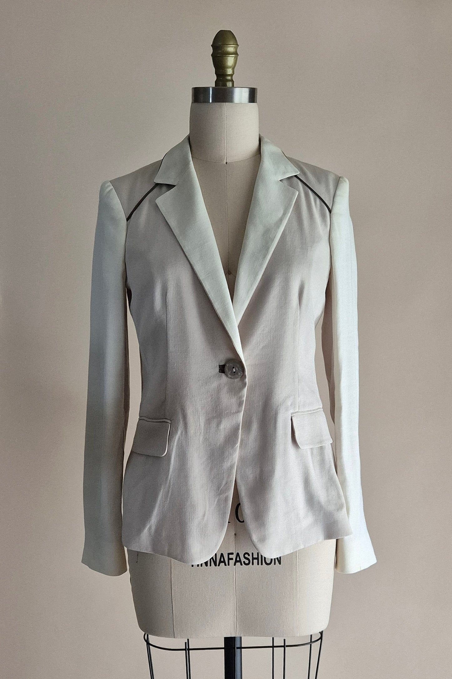 Stunning Etro blazer Size S/M