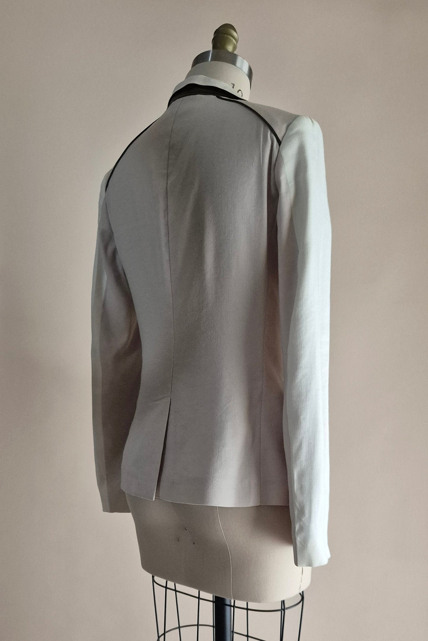 Stunning Etro blazer Size S/M