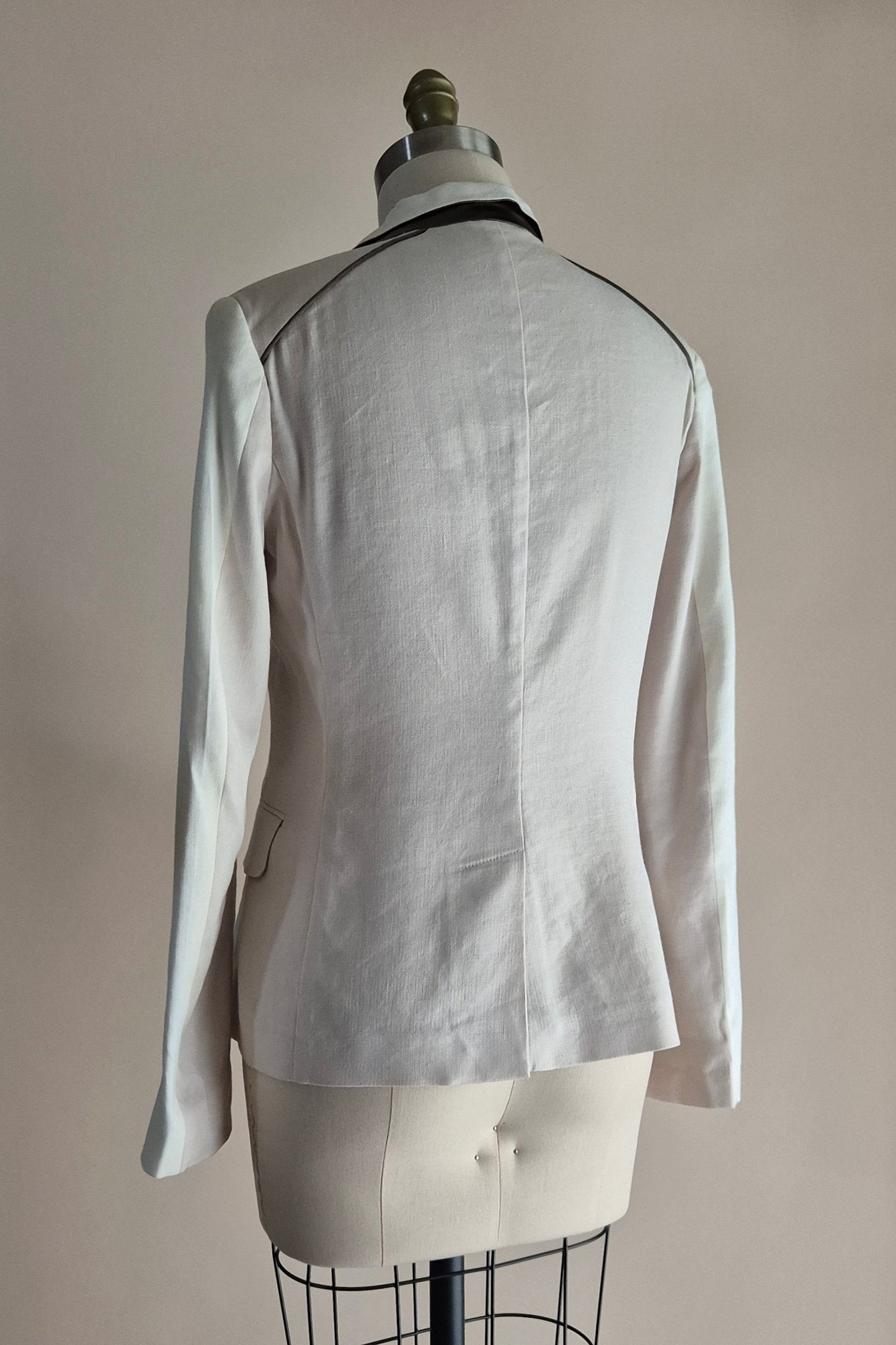 Stunning Etro blazer Size S/M