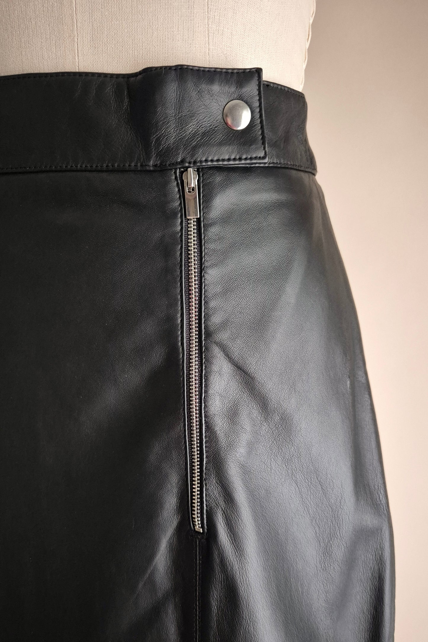 Stunning butter soft leather skirt Size XS