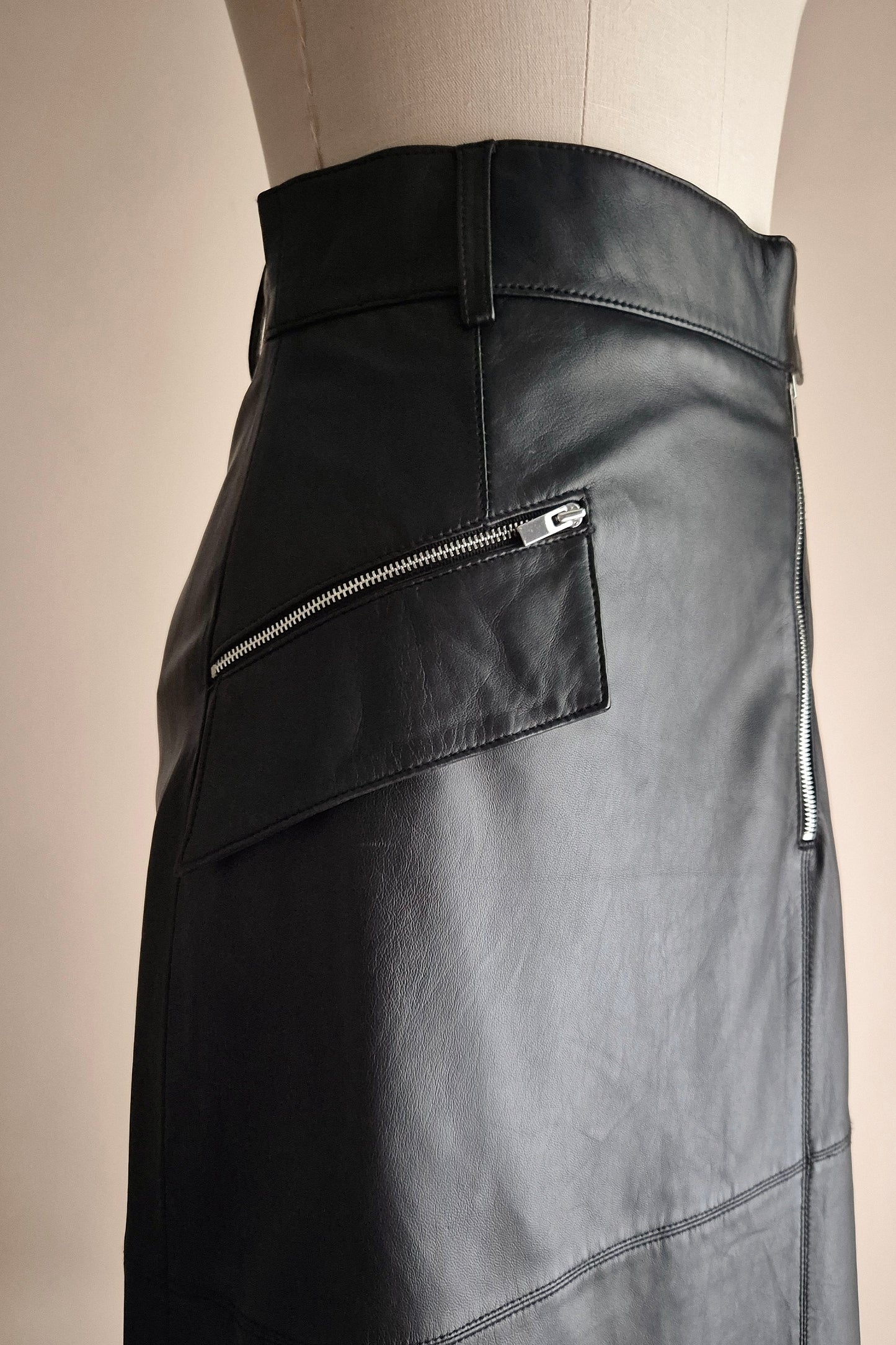 Stunning butter soft leather skirt Size XS