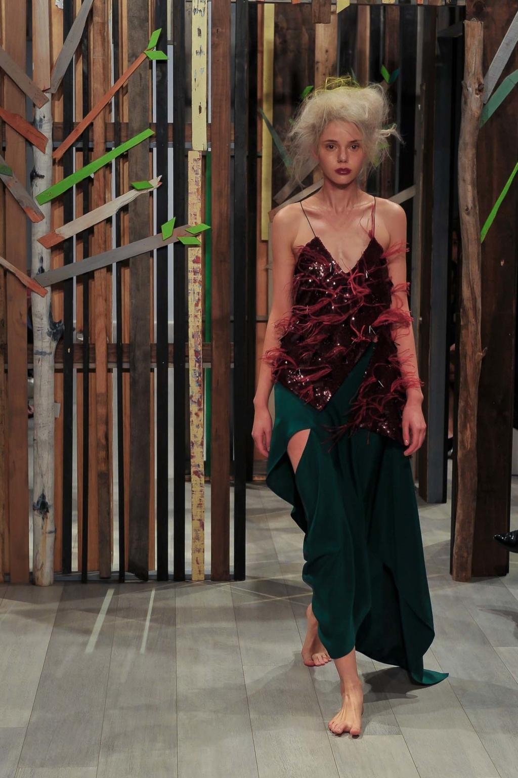 Stunning Youself Akbar embellished sequin top Size XS/S