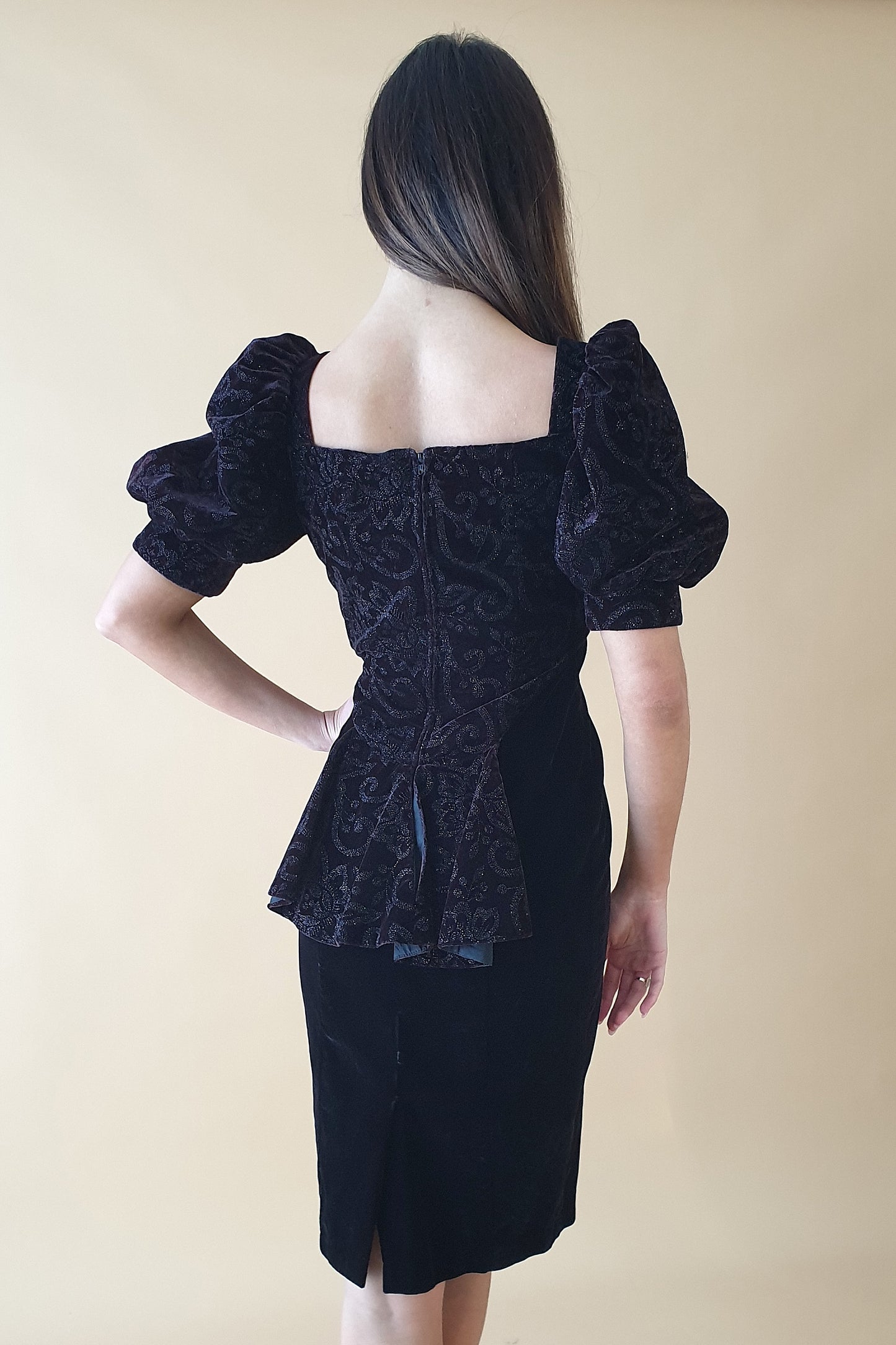 Incredible vintage Scott McClintock velvet dress size 6-8