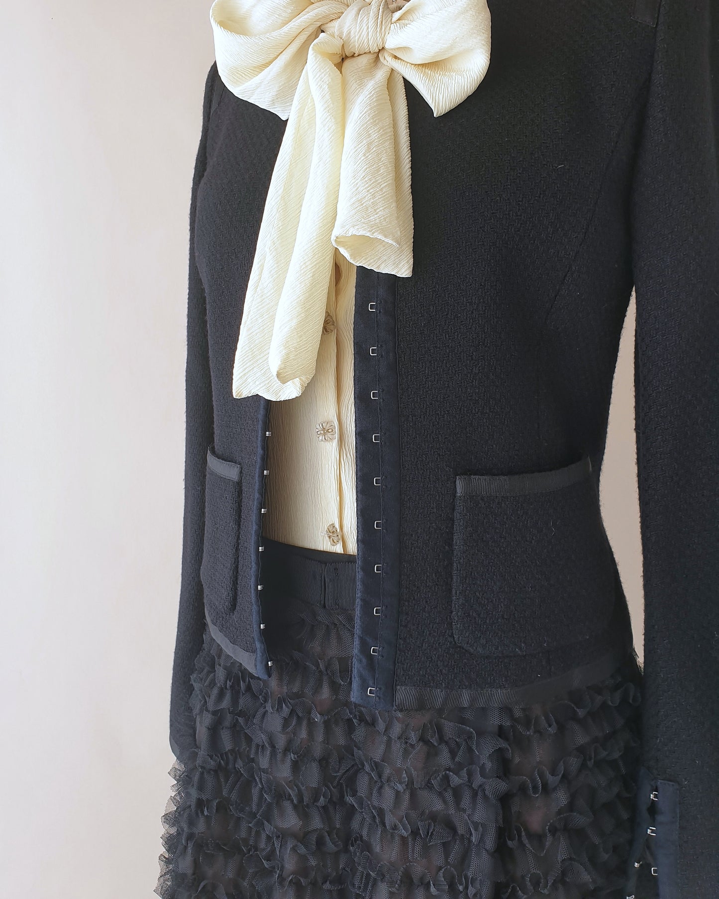 Stunning fitted wool jacket from Joseph Size 6